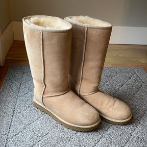 Ugg Classic Tall Boots. Sand color, like NEW, sz 8